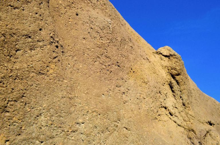 Boulderfelsen für Kletterhallen. Kann mit Klettergriffen bestückt werden. Schwierigkeit individuell.